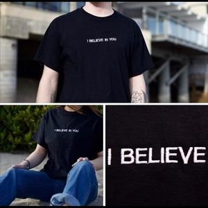 STREETWEAR DESIGNER SIZE S BELIEVE IN YOU EMBROIDERED T-SHIRT